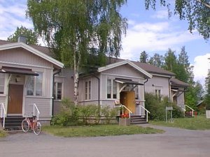 Vanha koulu ja kirjasto